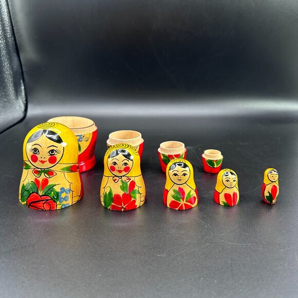 Russian Matryoshka Hand Painted Nesting Doll Set Of 5 Yellow Floral - Picture 9 of 11